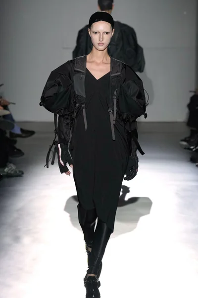 Look 25